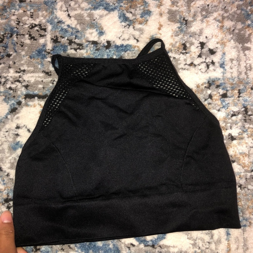Black sports bra